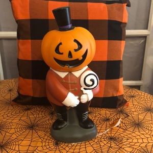Target Halloween Hyde & Eek pumpkin blow mold LED light up illuminated